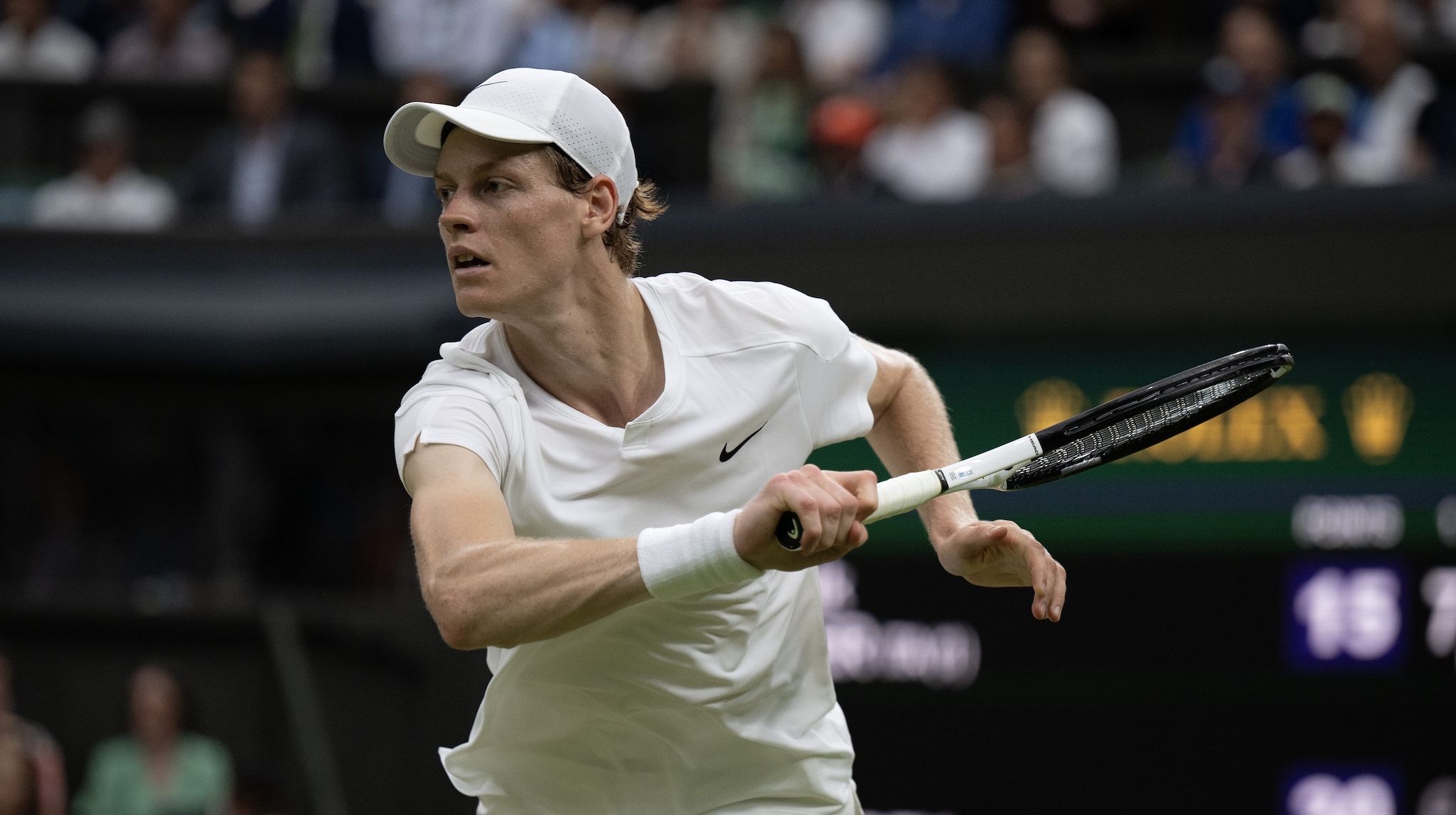 Contestata la sacra regola del bianco a Wimbledon: "Totalmente sbagliata. Stiamo perdendo milioni"