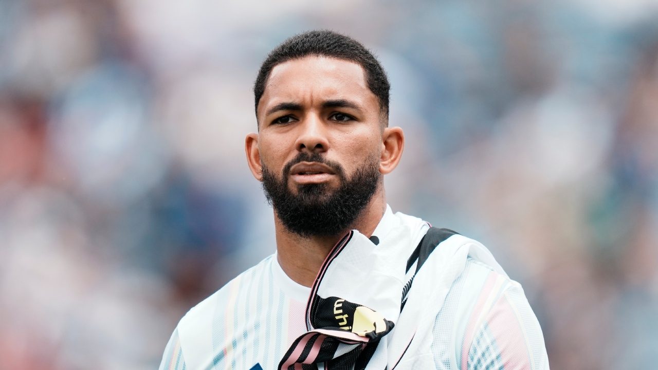 Douglas Luiz sarà punito dalla Juventus dopo il suo comportamento nel giorno del raduno
