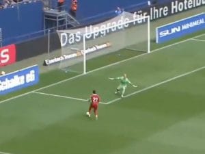 Karius sbaglia i tempi dell&#8217;uscita e spalanca la porta all&#8217;attaccante: l&#8217;errore è inspiegabile