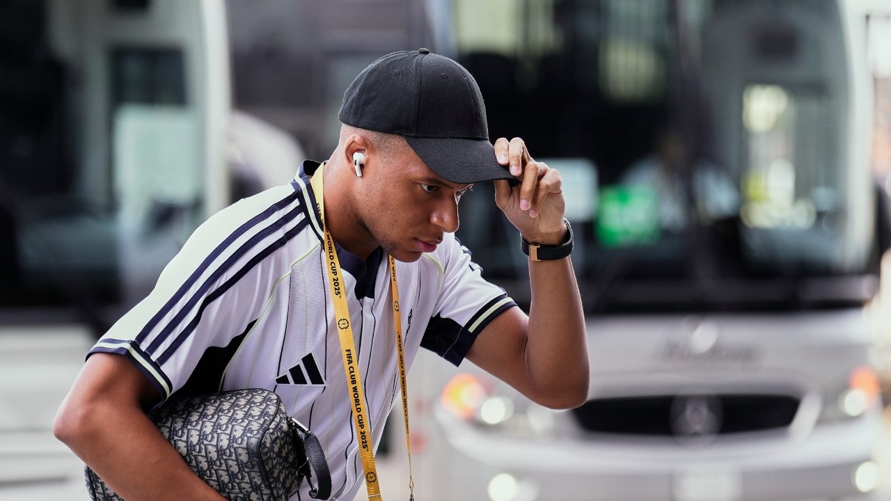 Mbappé è in ritardo e il pullman del Real parte senza di lui: cos'è successo dopo la partita col Borussia