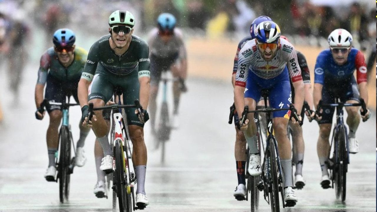 Jonathan Milan strepitoso bis al Tour: nemmeno le cadute e la pioggia fermano il campione friulano