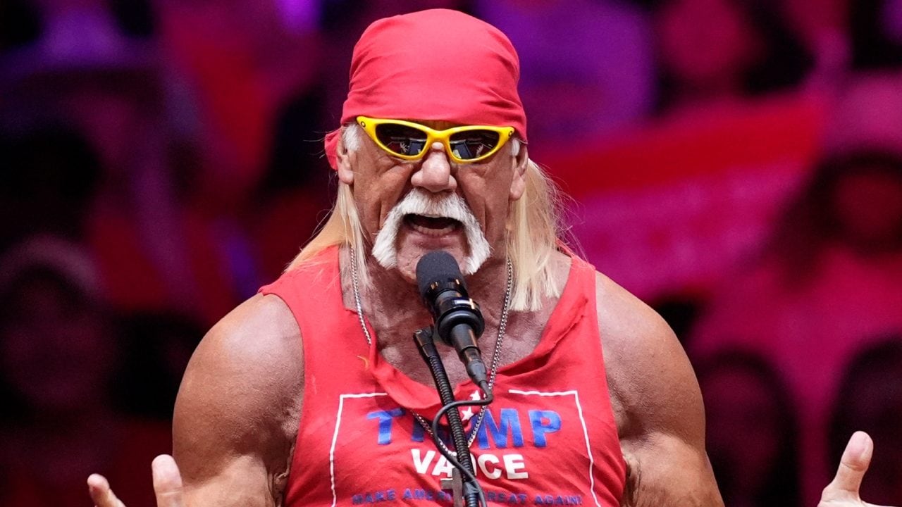 Morto Hulk Hogan, la leggenda del wrestling aveva 71 anni: fatale un arresto cardiaco