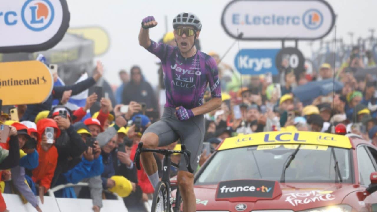 O'Connor vince la 18ª tappa del Tour de France: Pogacar ha il titolo in tasca, disastro Visma