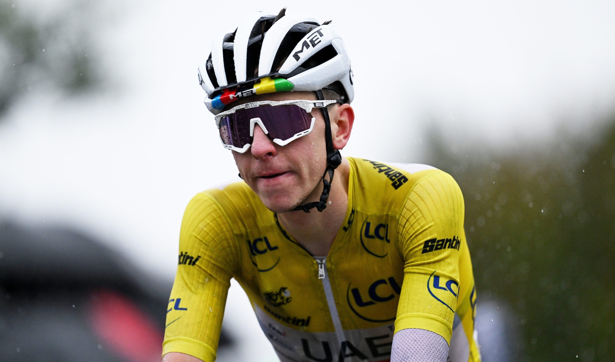 Pogacar e lo sfogo mentre vince il Tour: "Mi chiedo perché sono qui. Voglio solo tornare a casa"