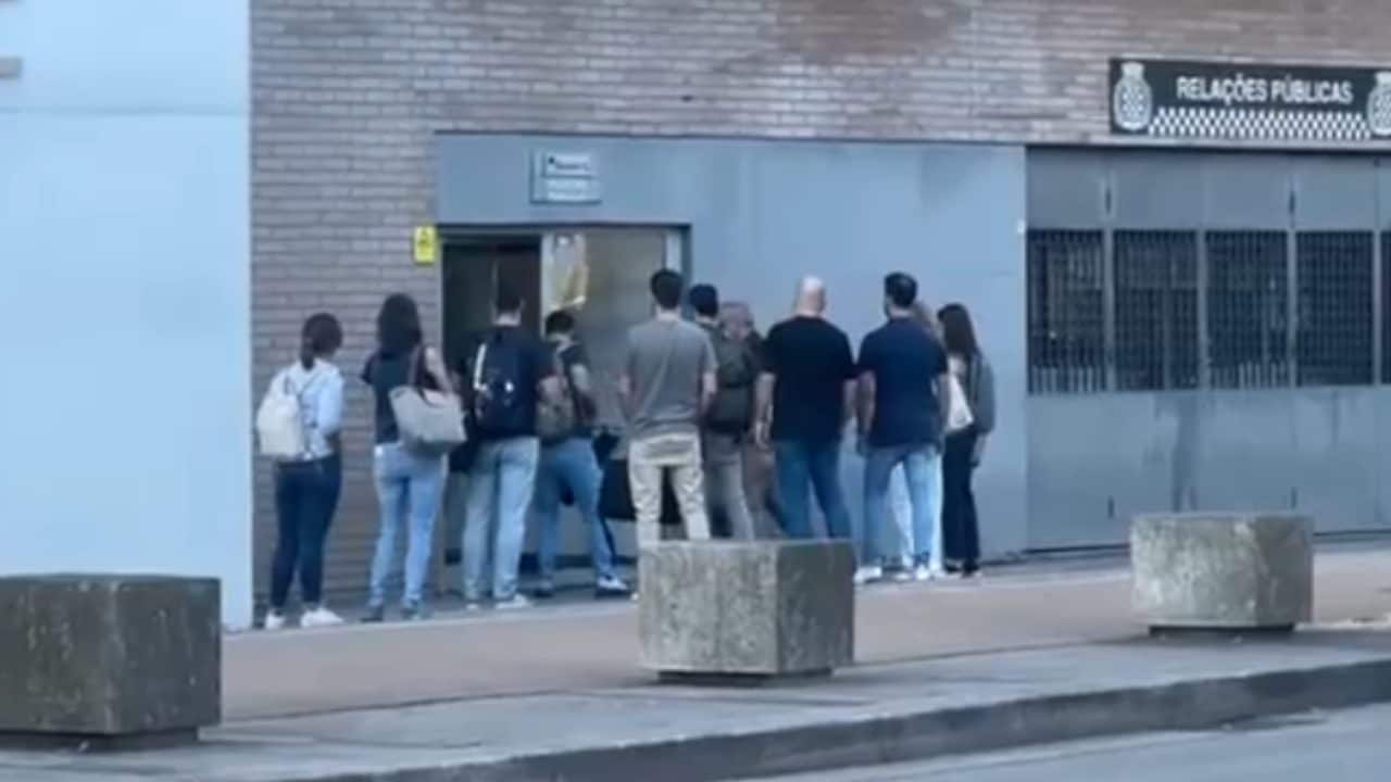 Agenti in borghese piombano nella sede del Boavista: la Polizia Giudiziaria costretta a fare irruzione