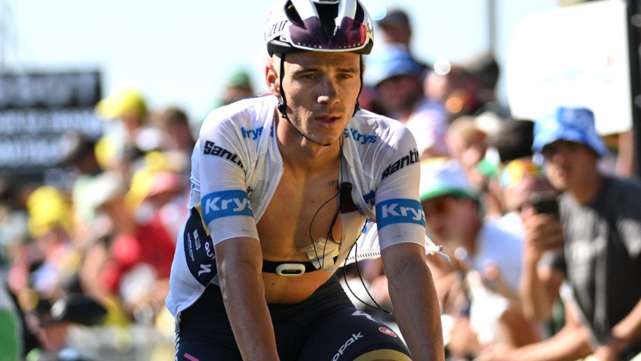 Evenepoel zittisce i critici: "Ho corso il Tour, la gara più dura al mondo, con una costola rotta"
