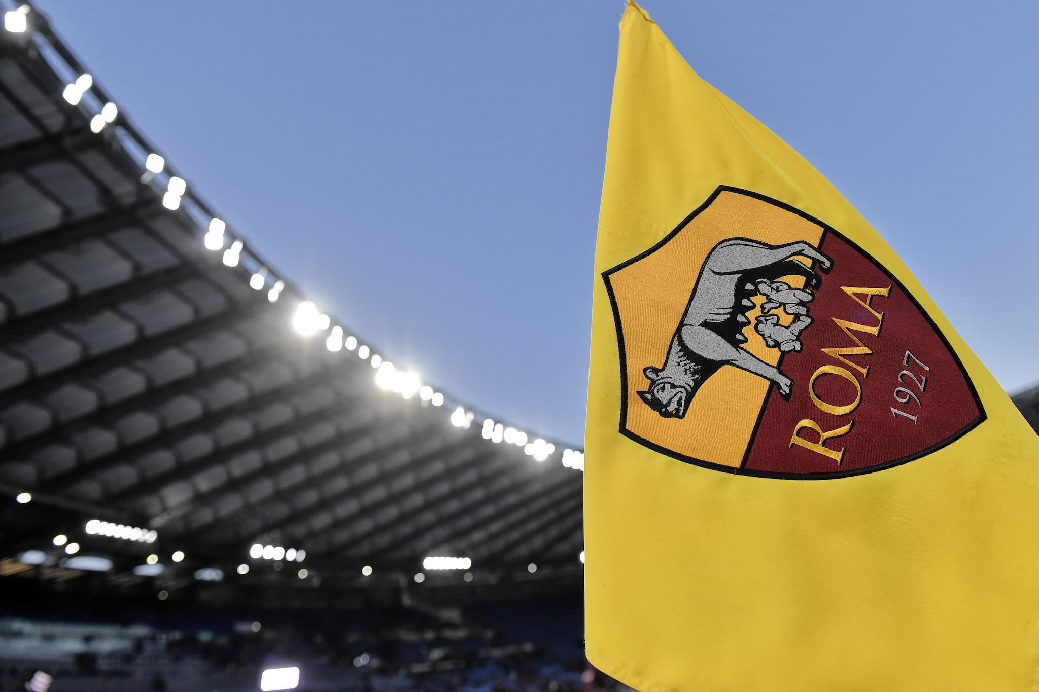 Roma multata dalla UEFA per violazione del Fair Play Finanziario: stangate per Chelsea e Barcellona