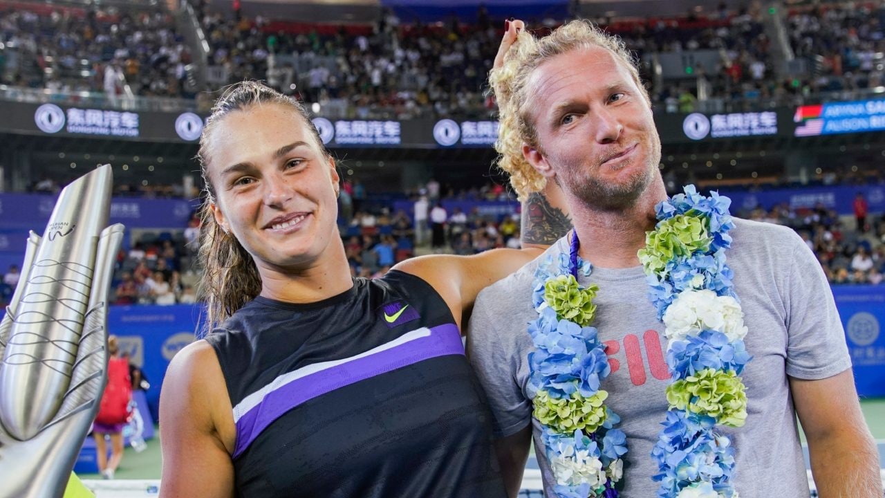 L'ex allenatore di Sabalenka: "Per lei una Porsche non è una grossa spesa. E avrà avuto lo sconto"