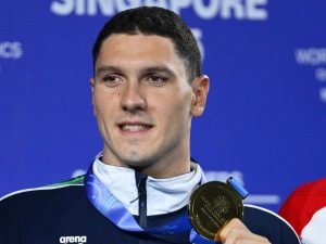 Chi è Simone Cerasuolo, campione del mondo di nuoto: le origini napoletane e il tifo per la Juve