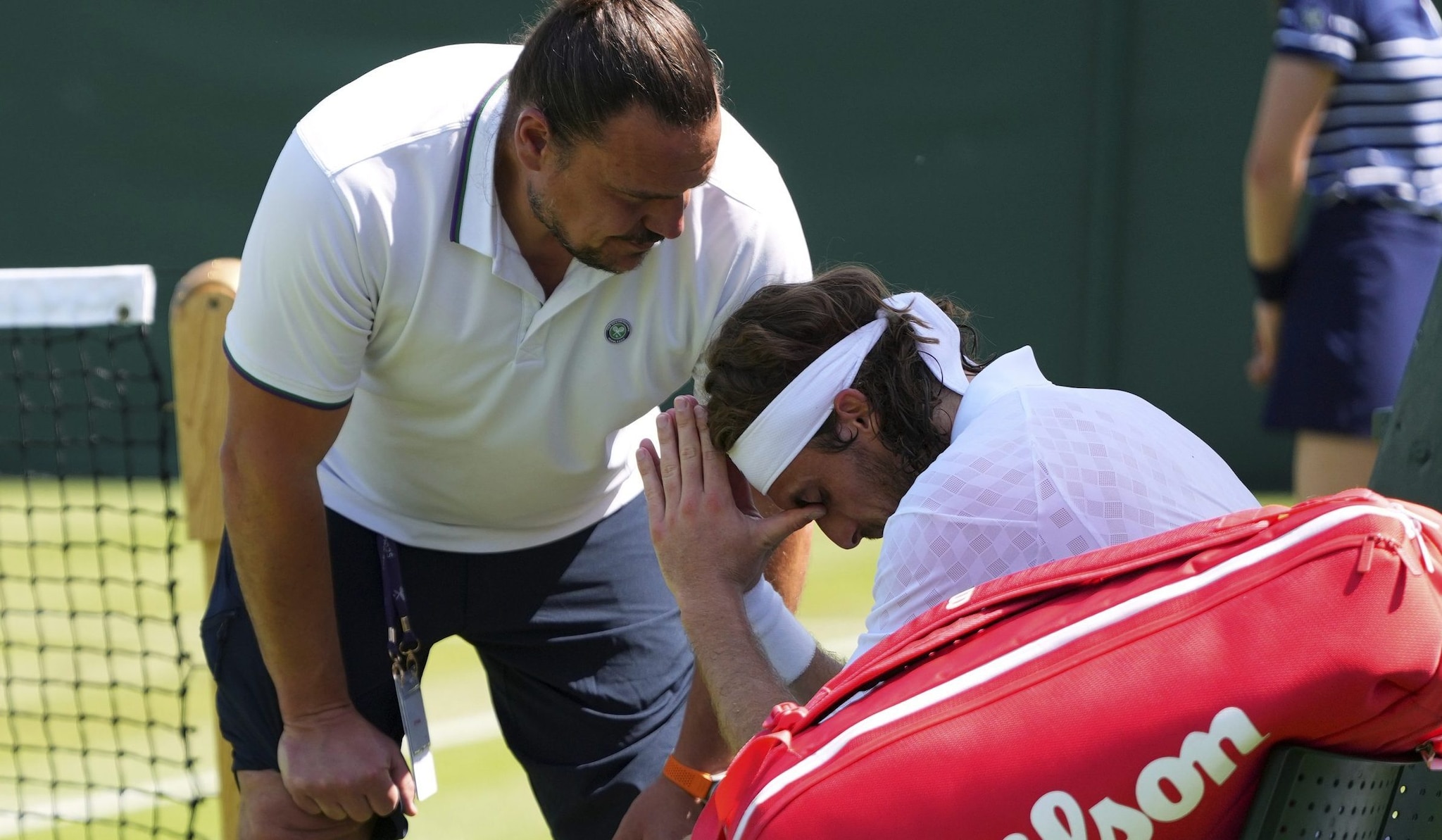 Tsitsipas è devastato: "Per come sto non ha senso competere. Così la mia vita è un inferno"