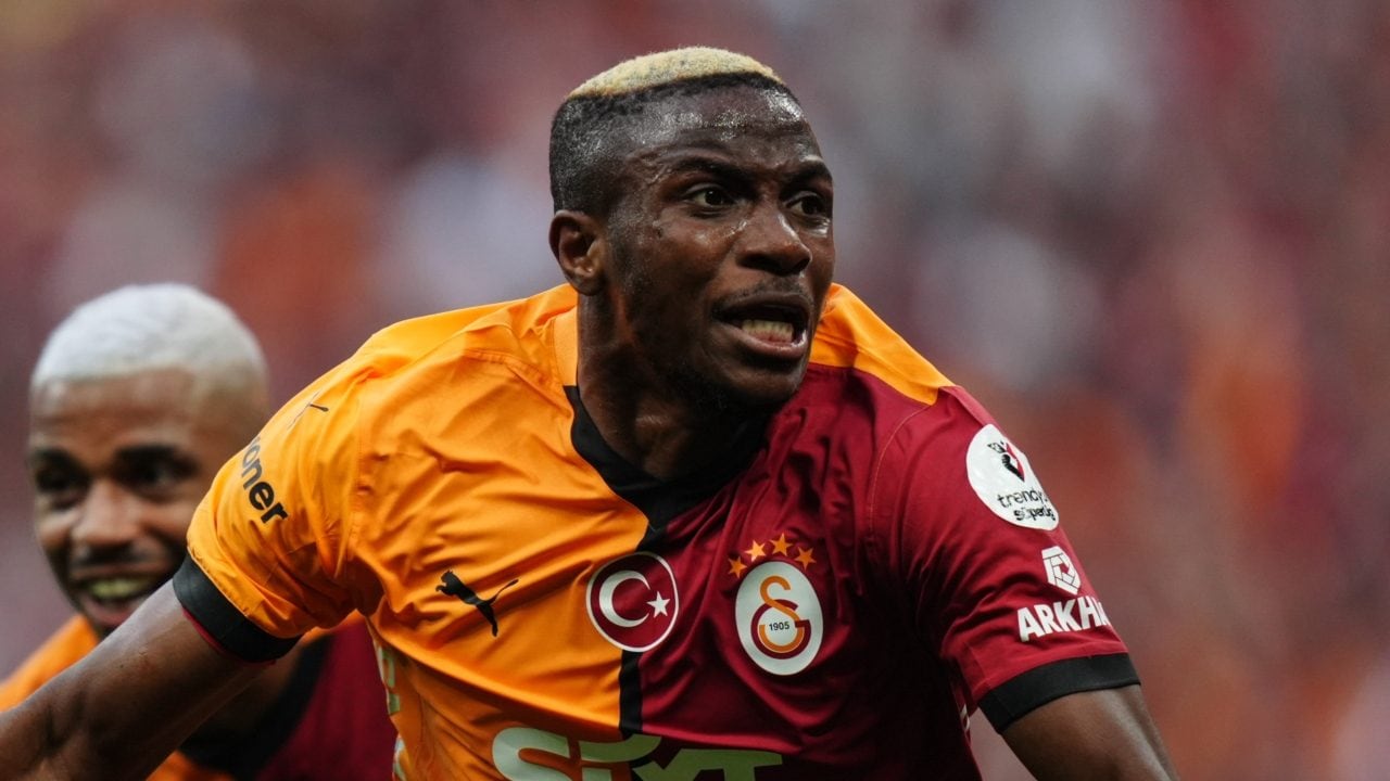Il Galatasaray paga la clausola per Osimhen e fa felice il Napoli: in arrivo una pioggia di milioni