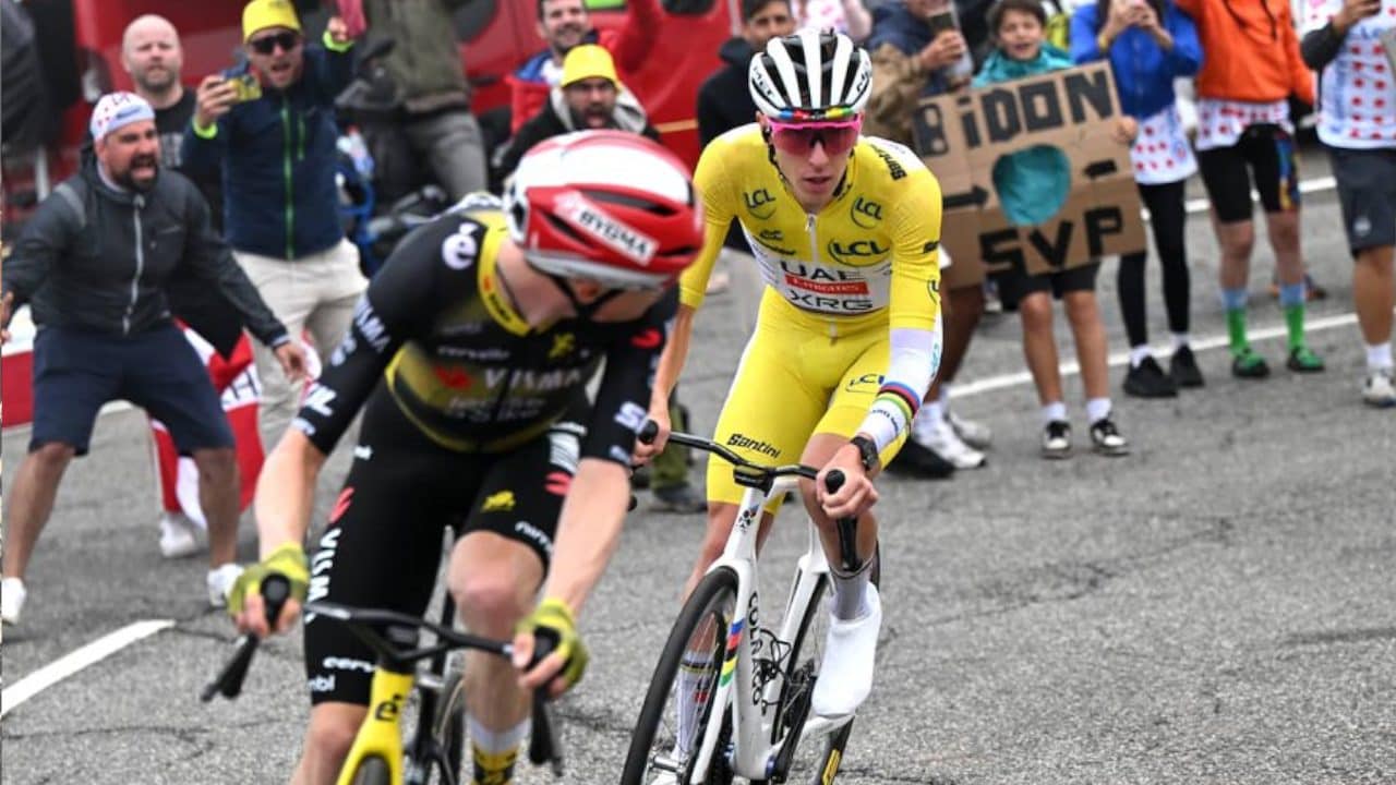 Pogacar gigantesco anche sul Mont Ventoux: in uno scenario lunare doma Vingegaard e blinda la maglia gialla