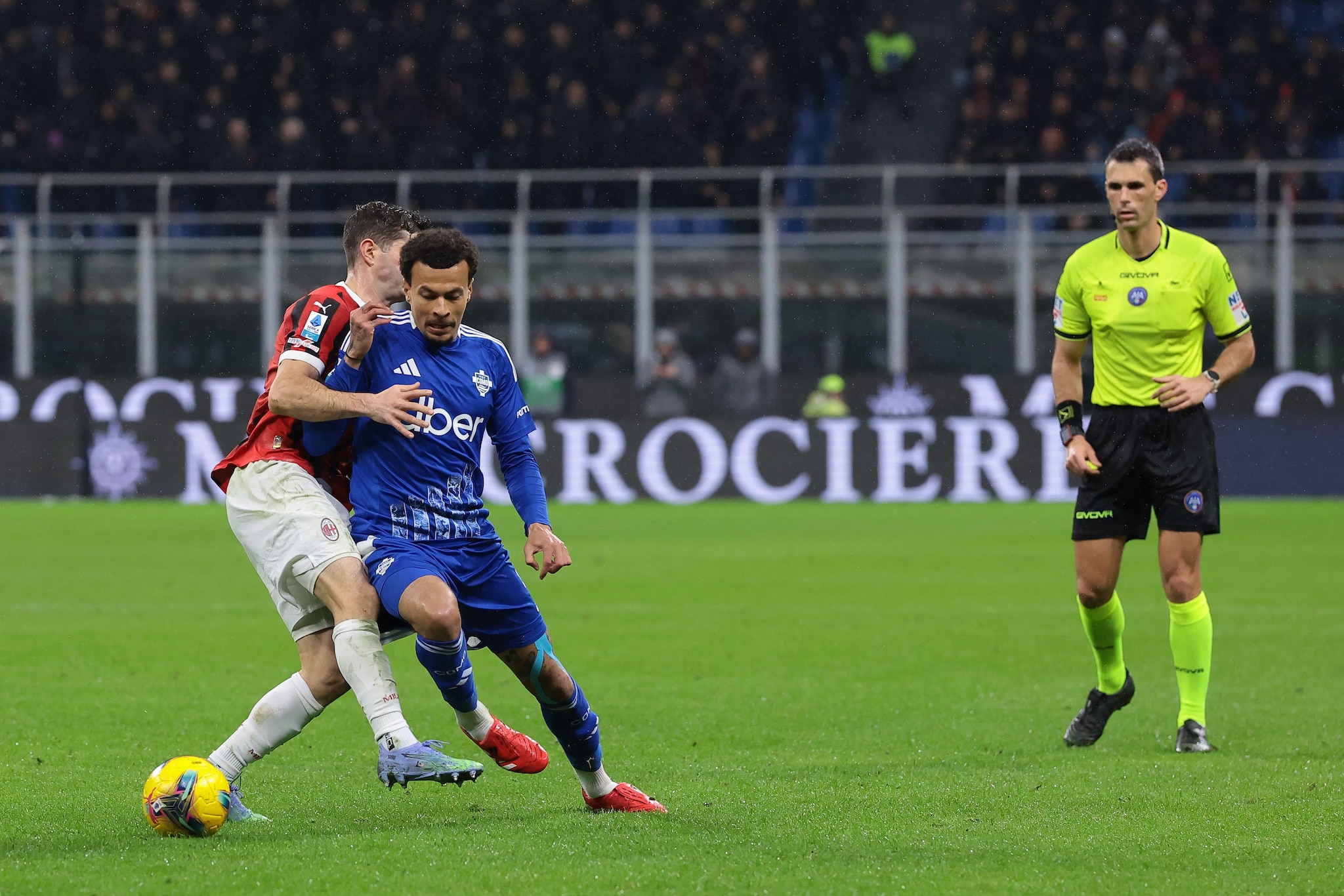 Dele Alli in campo contro il Milan durante l’unica partita giocata col Como.