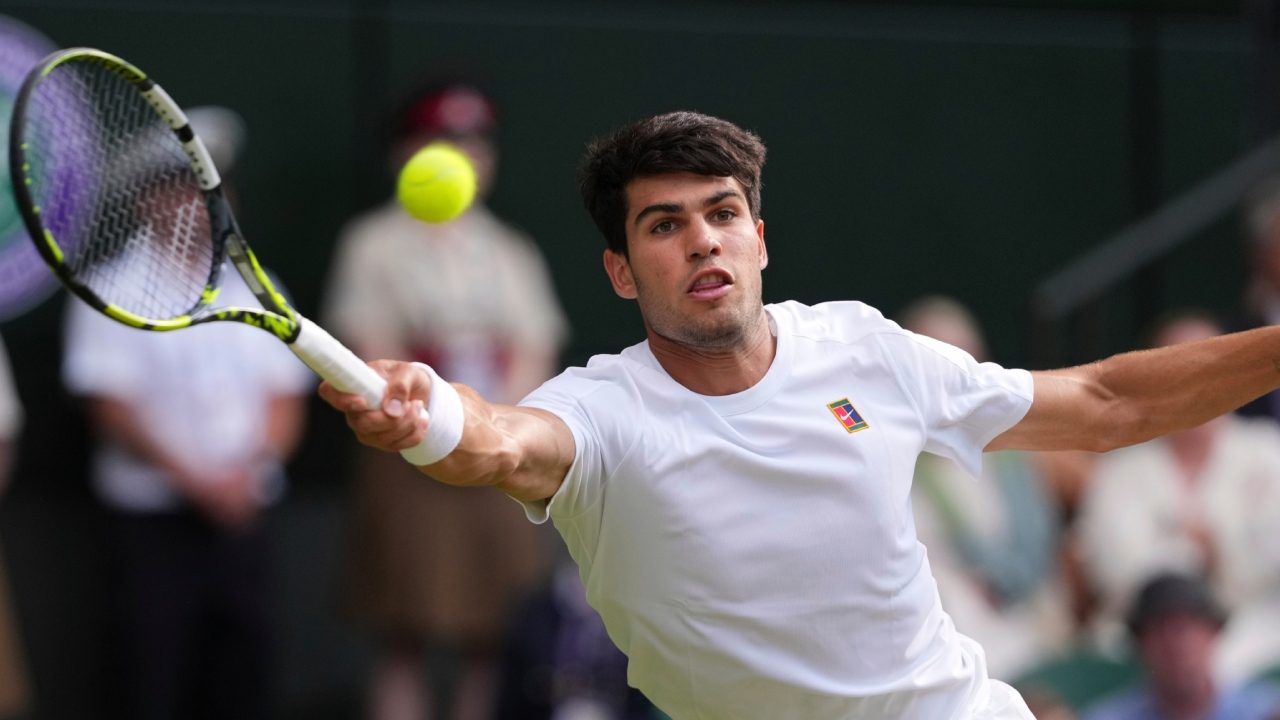 Alcaraz parla della sua devozione: il tennista porta sempre con sé un santino regalato dalla nonna