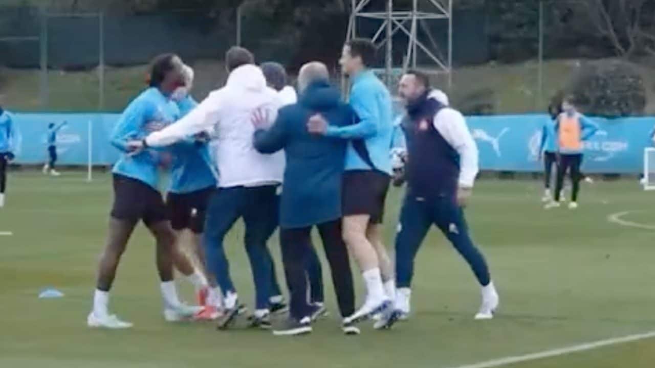 De Zerbi sfiora la rissa in allenamento a Marsiglia: "Va sotto la doccia!", devono trattenerlo