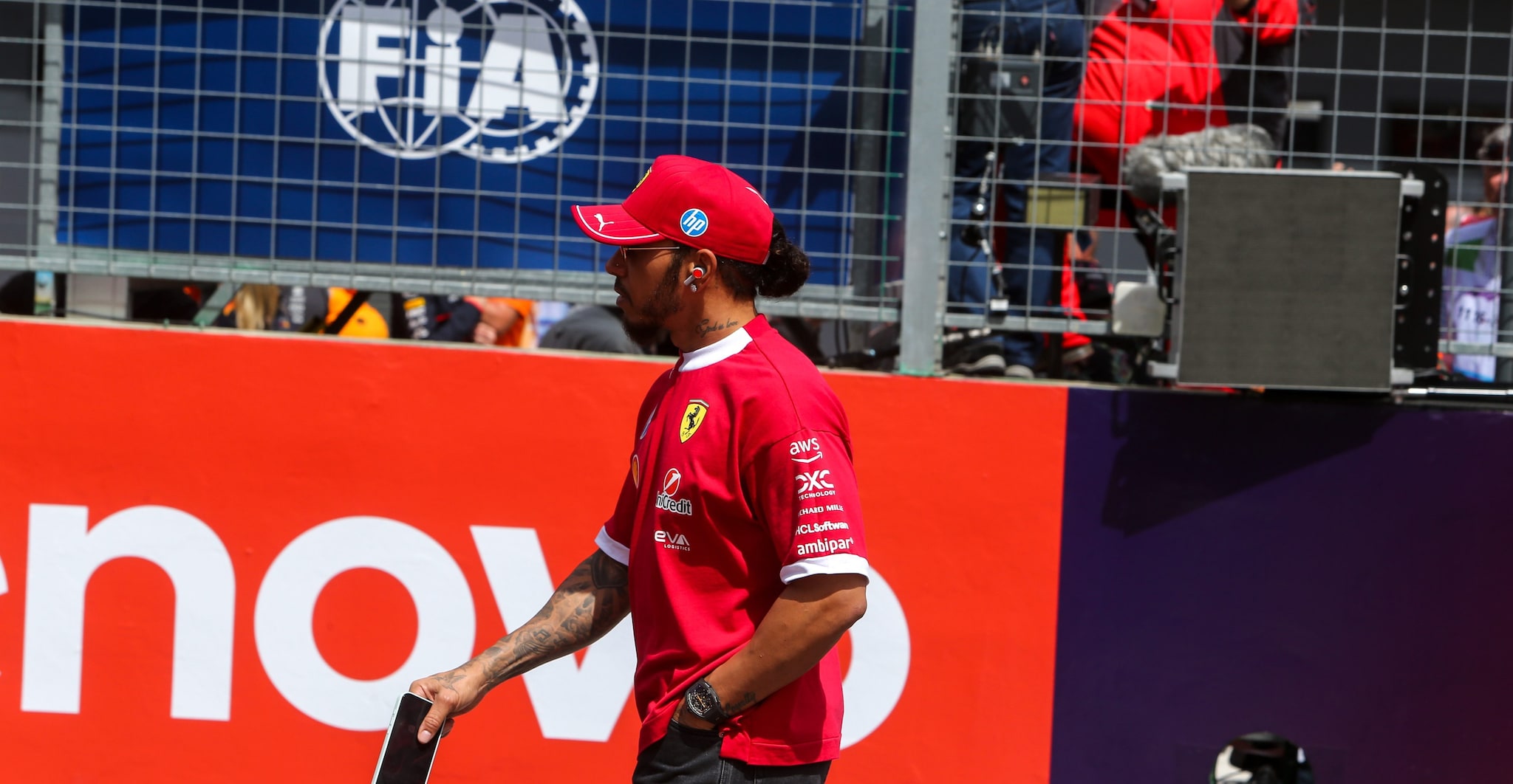 Hamilton diserta l'udienza dai Commissari F1 dopo il GP a Budapest: Verstappen non ha dubbi sul motivo