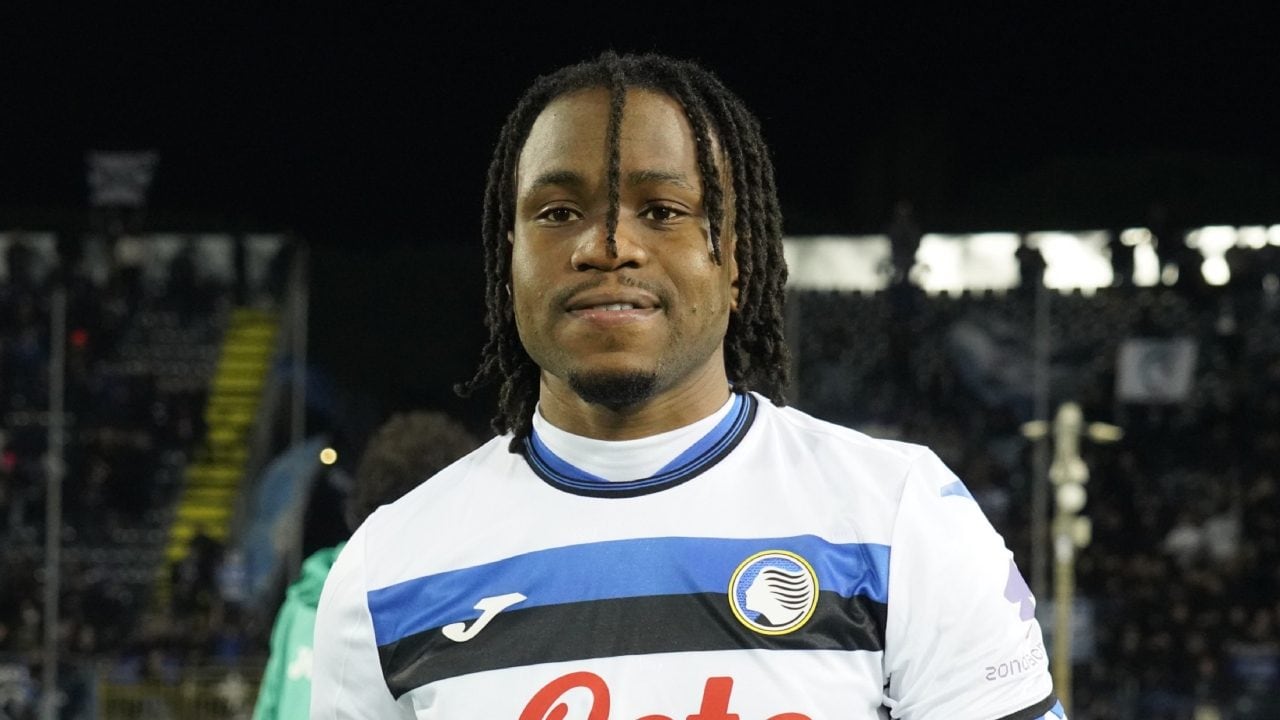 Lookman si allena da solo in Portogallo, l'Atalanta prepara una mega multa: lui attende solo l'Inter