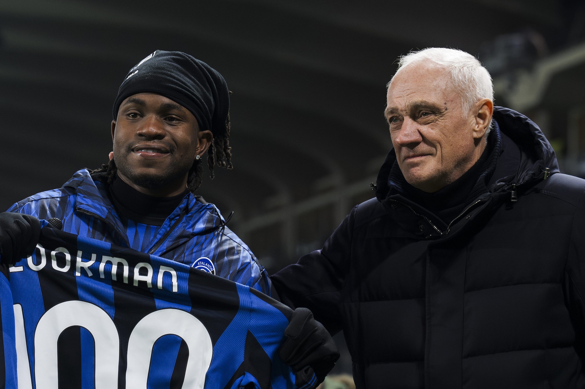 Lookman col presidente dell’Atalanta Antonio Percassi lo scorso gennaio, quando i rapporti erano sereni