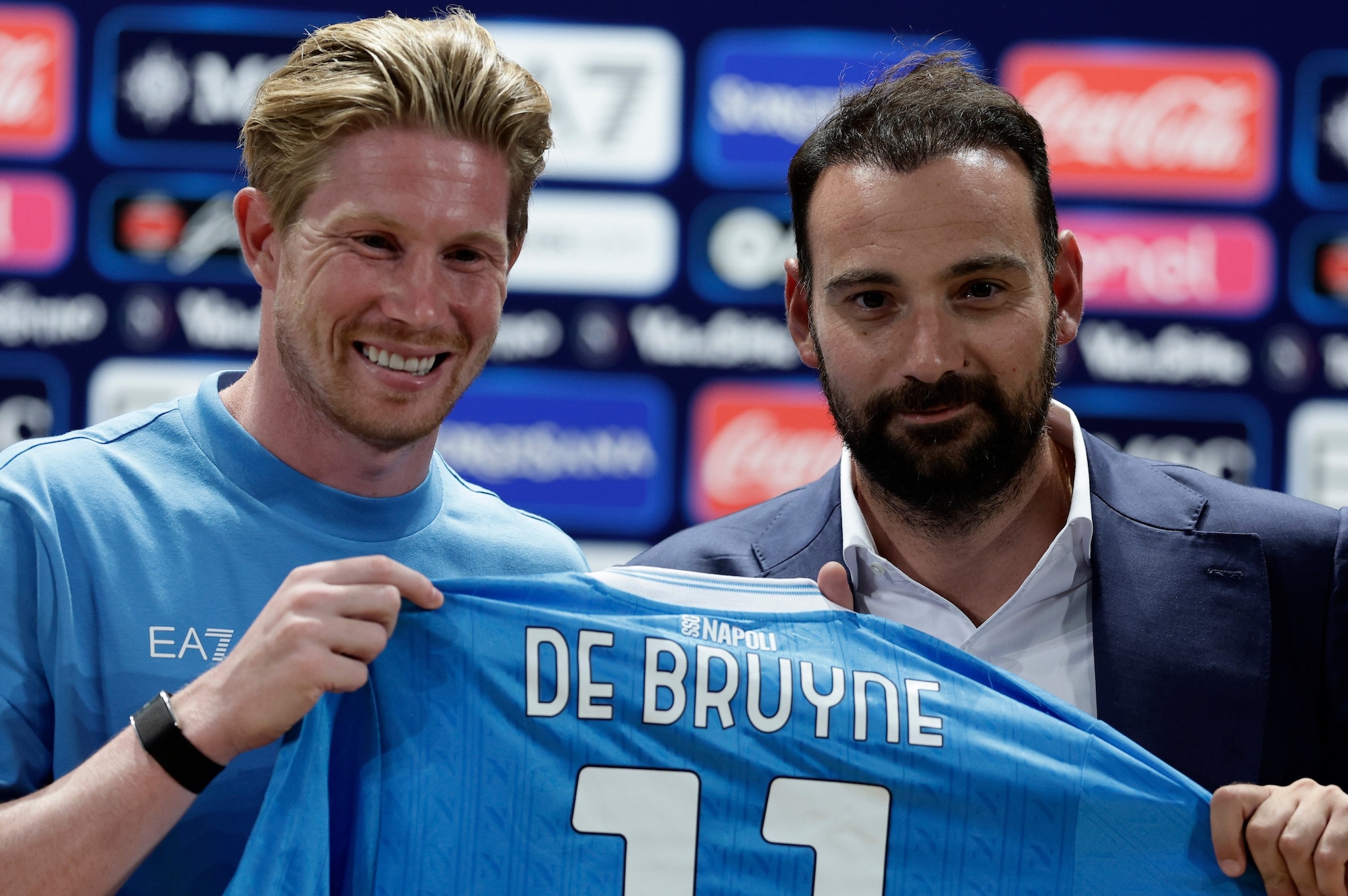 Manna con Kevin De Bruyne alla presentazione del nuovo calciatore del Napoli