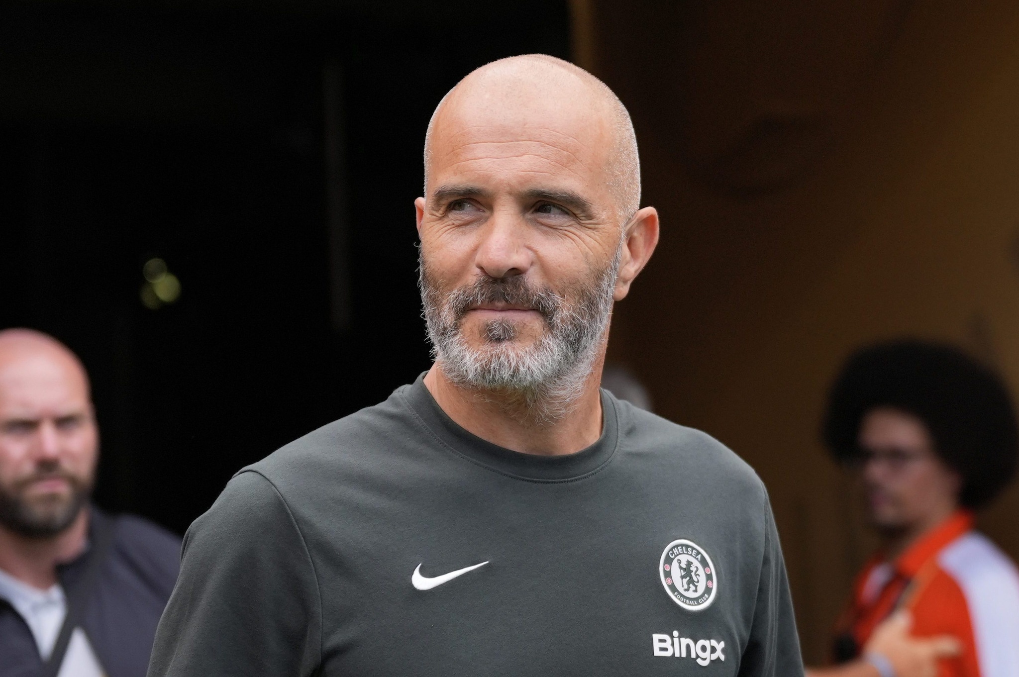 Maresca scopre le cessioni del Chelsea tramite messaggio: la gestione del mercato è surreale