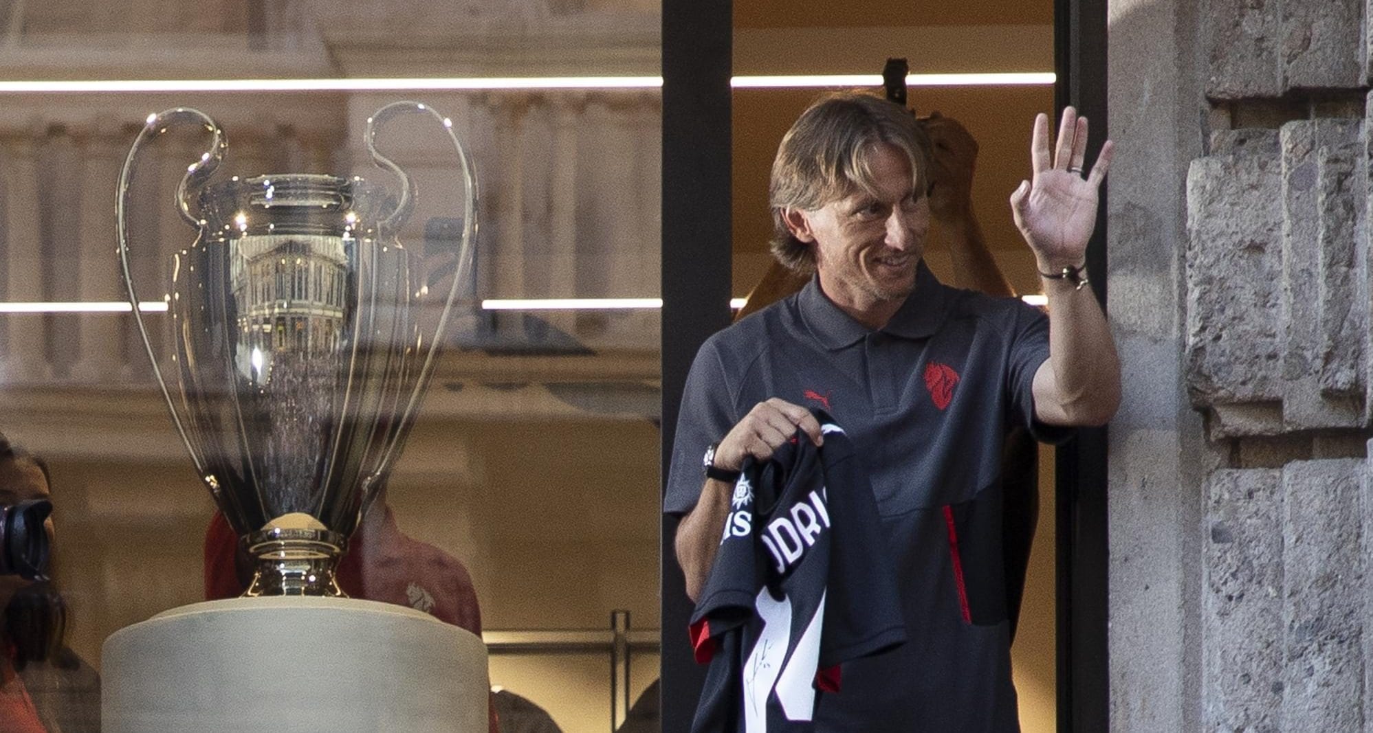 Modric svela come Tare lo ha convinto a firmare per il Milan: "È venuto a casa mia in Croazia"