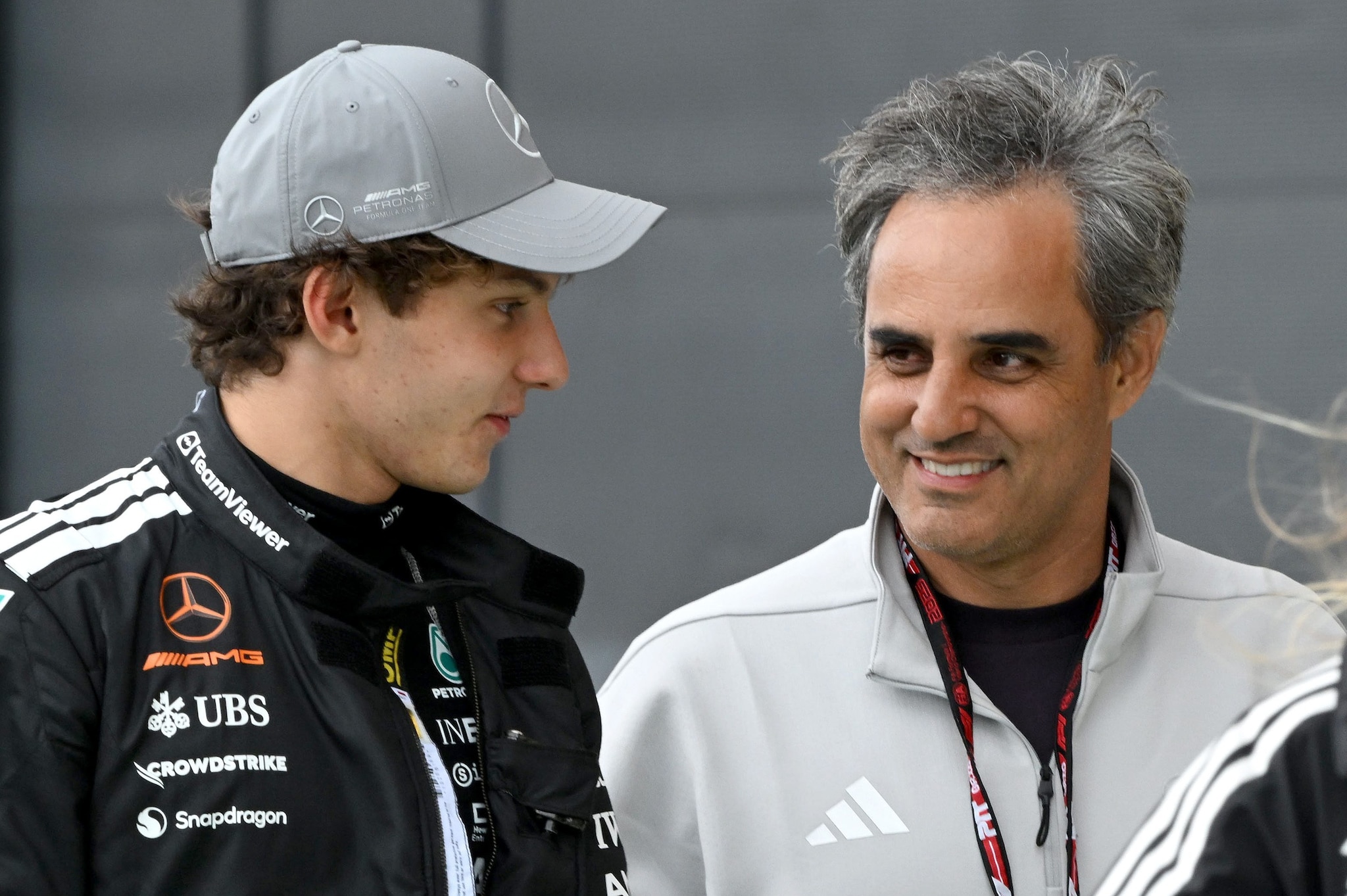 Juan Pablo Montoya assieme a Kimi Antonelli a Silverstone il mese scorso
