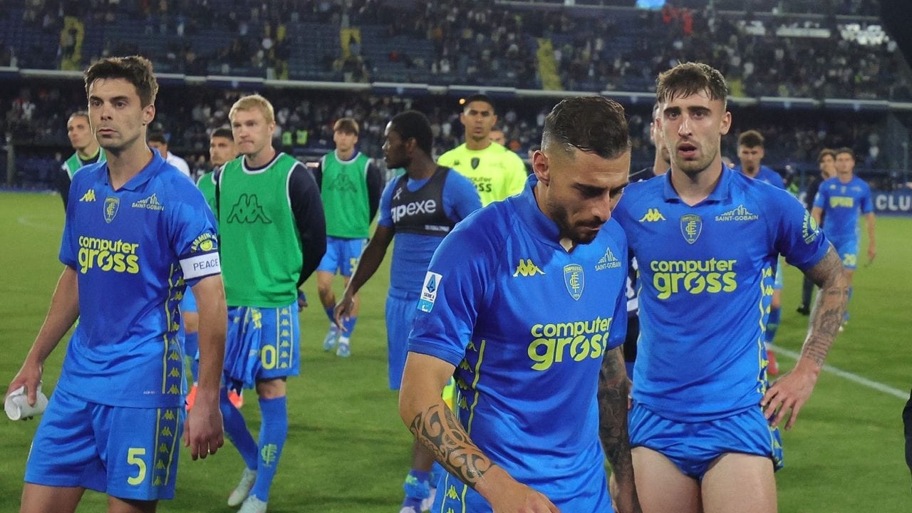 Svolta nel calcio italiano: stipendi dei calciatori ridotti dopo la retrocessione dalla Serie A alla B