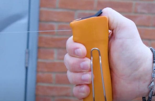 Lo spray ’SelectaDNA’ resta su pelle e vestiti per mesi