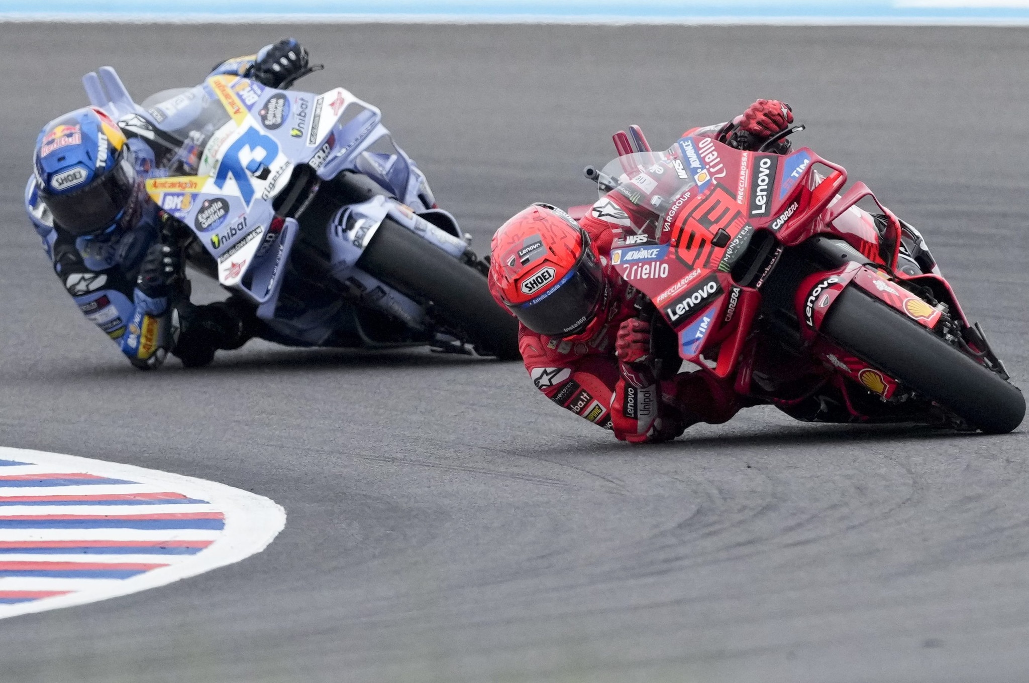 Marquez vince la Sprint al GP Austria, partenza disastrosa per Bagnaia ...