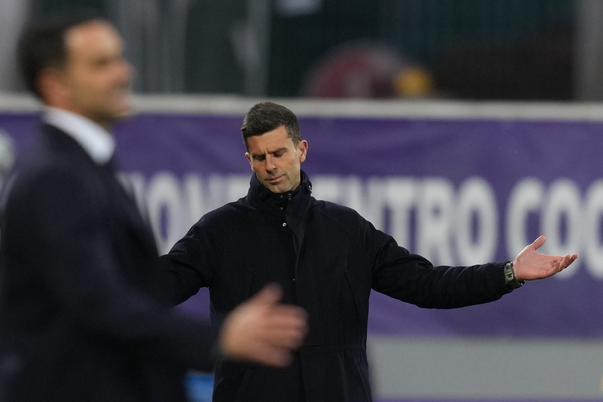 Thiago Motta è rimasto sulla panchina della Juventus solo per 9 mesi, da giugno 2024 a marzo 2025. Aveva sottoscritto un contratto di 3 anni