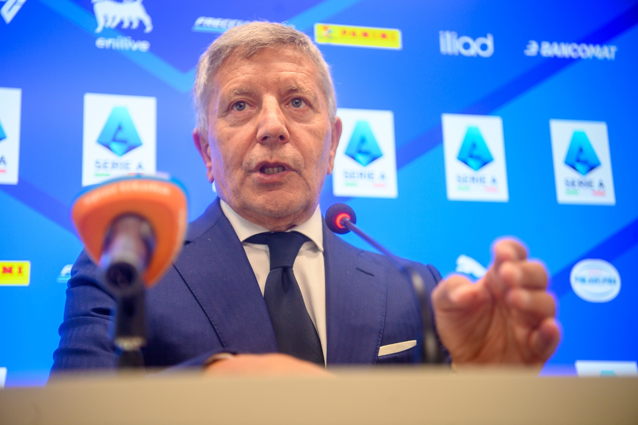 Perché la Lega ha chiesto di giocare Milan-Como a Perth: colpa di Cortina-Milano, ma la Uefa non decide