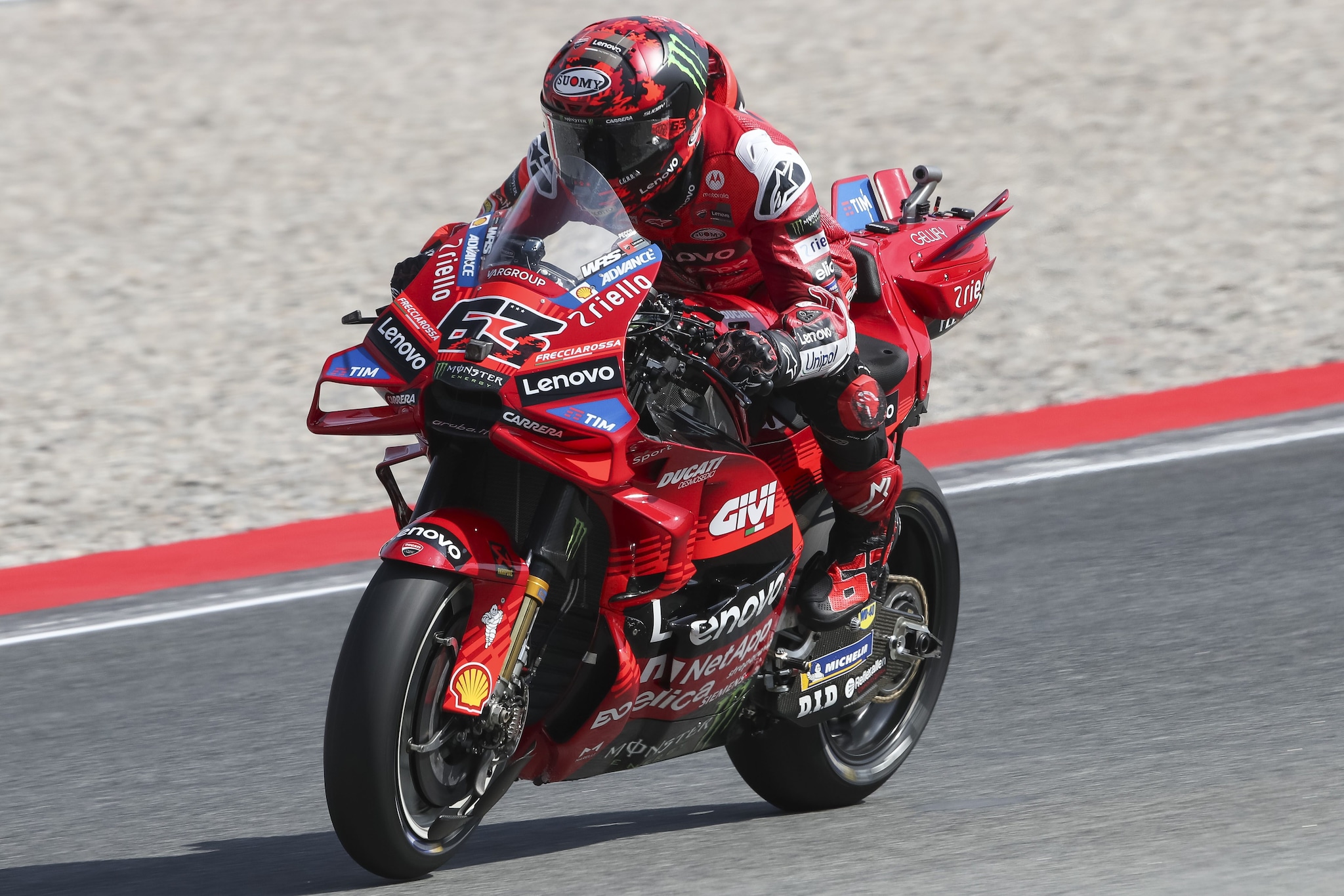 Bagnaia durante le libere di Barcellona.