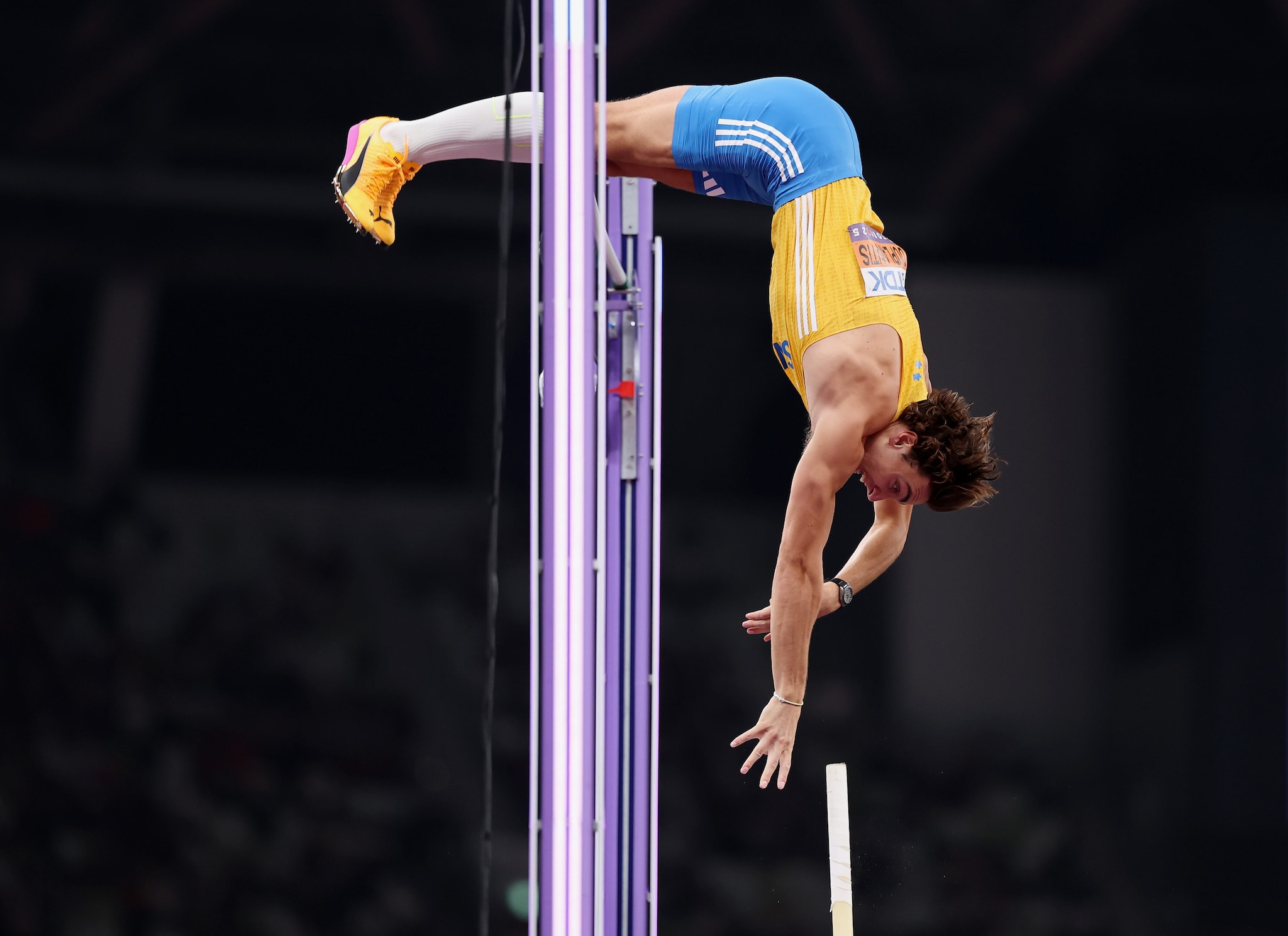 Il posizionamento perfetto del corpo di Duplantis.