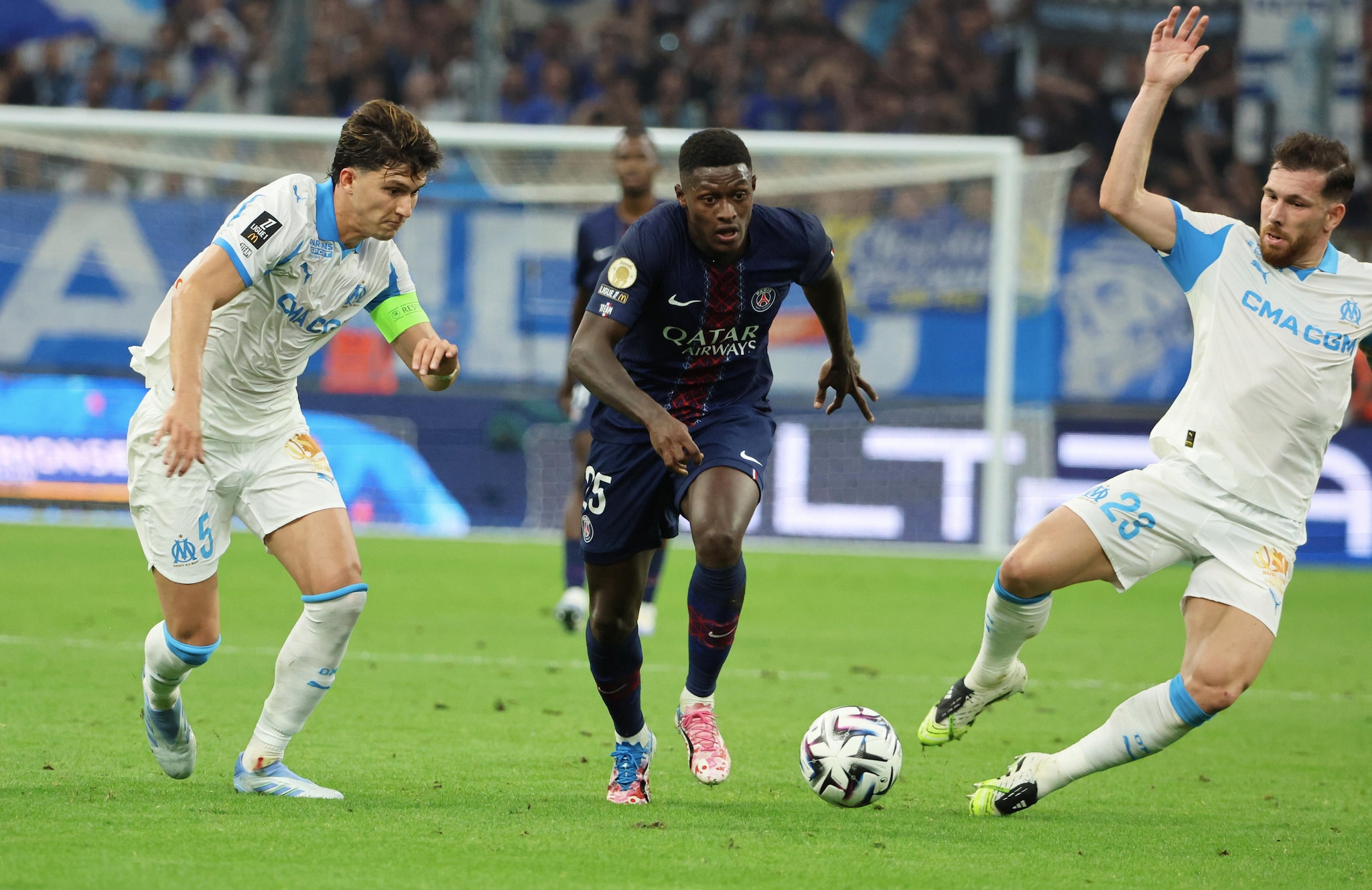 Un momento della partita tra Marsiglia e PSG.