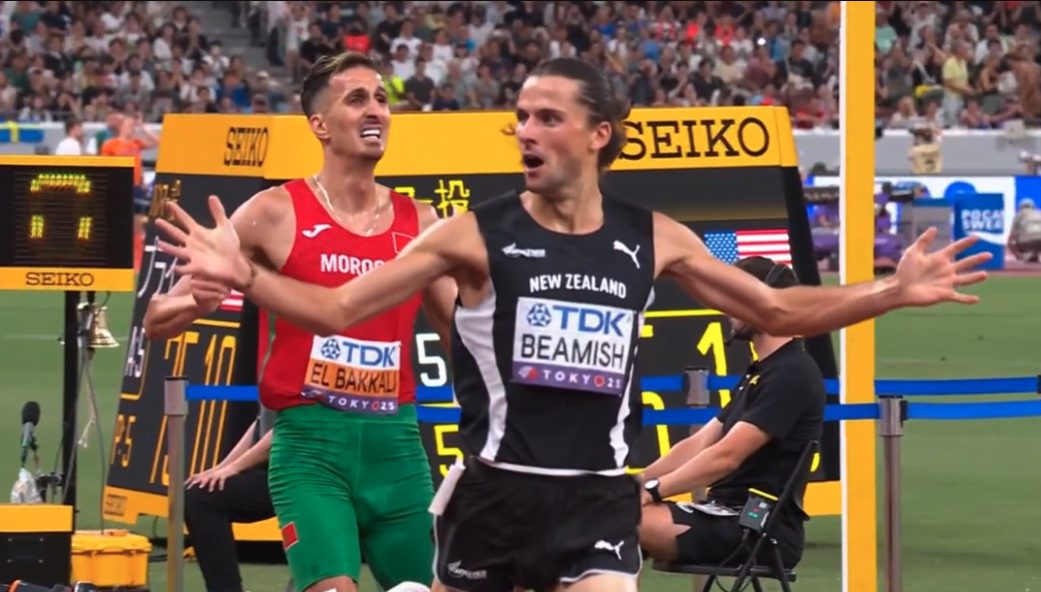 L’incredulità di Beamish e la disperazione di El Bakkali. La foto è incredibile.