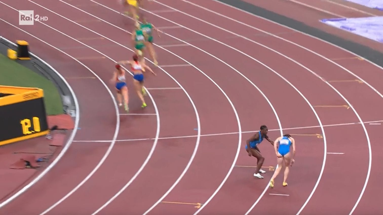Il momento in cui Vittoria Fontana si fa male.