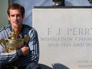 andy-murray-racchetta-asta-cifra-faraonica-01-300x225.jpg