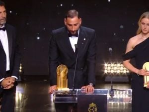 donnarumma-vince-trofeo-yashin-ignora-psg-si-concentra-su-manchester-city-luis-enrique-non-li-nomina-300x225.jpg