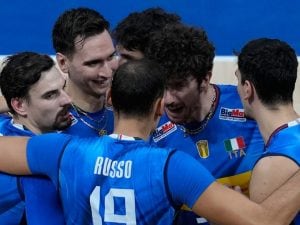italia-polonia-dove-vedere-tv-semifinale-mondiali-pallavolo-2025-300x225.jpg
