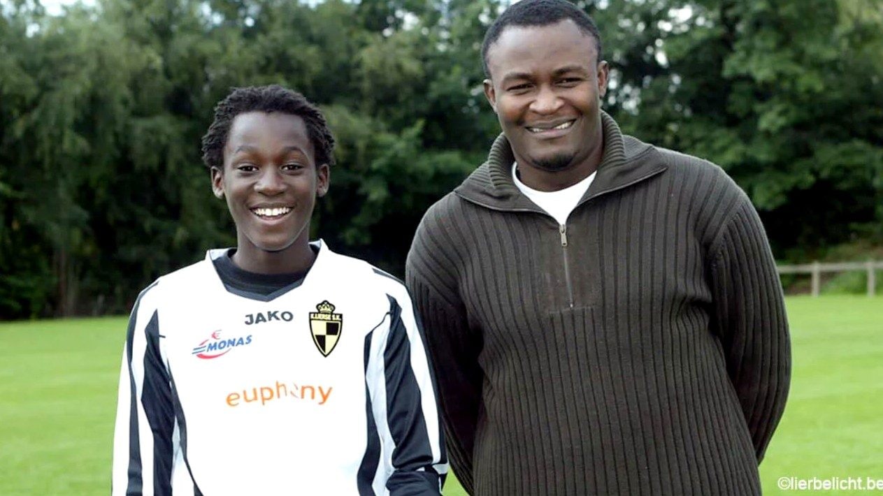 Lukaku e suo fratello esclusi dai funerali del padre: "Ci sentiamo sotto ricatto dalla famiglia"