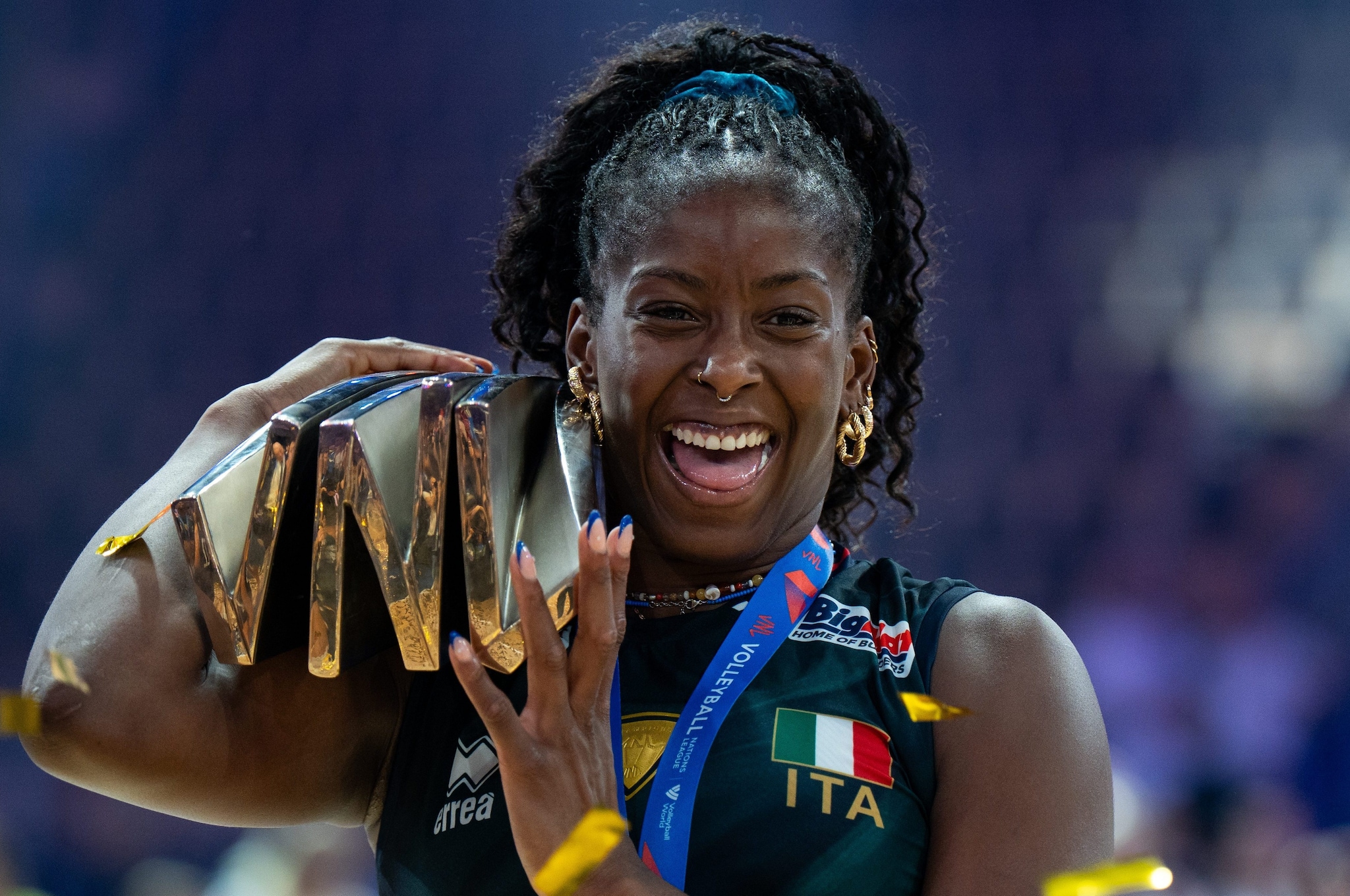 Myriam col trofeo della Nations League vinto lo scorso luglio: per lei è la terza