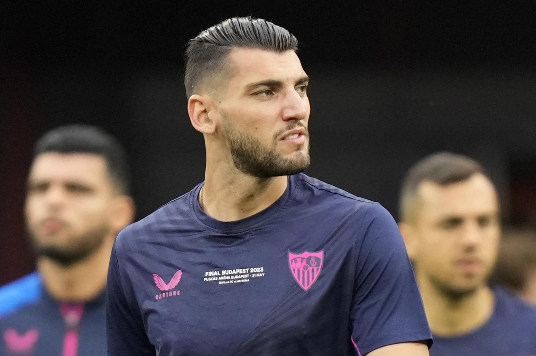 Rafa Mir, si aggrava la sua posizione dopo le accuse di violenza sessuale: "Non sospetti, ma indizi"