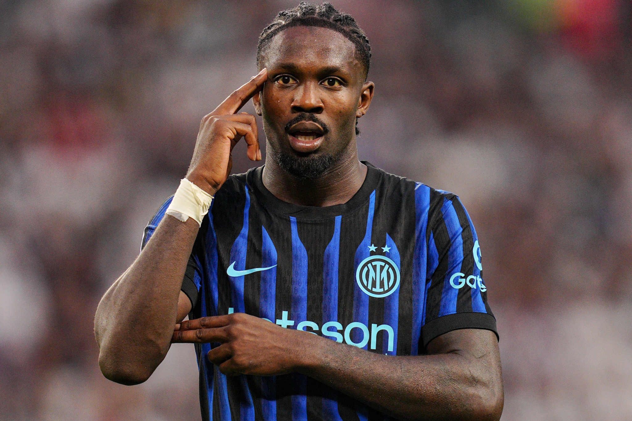 Thuram torna ad un mese dall'infortunio ad allenarsi in gruppo: i nuovi tempi di rientro con l'Inter