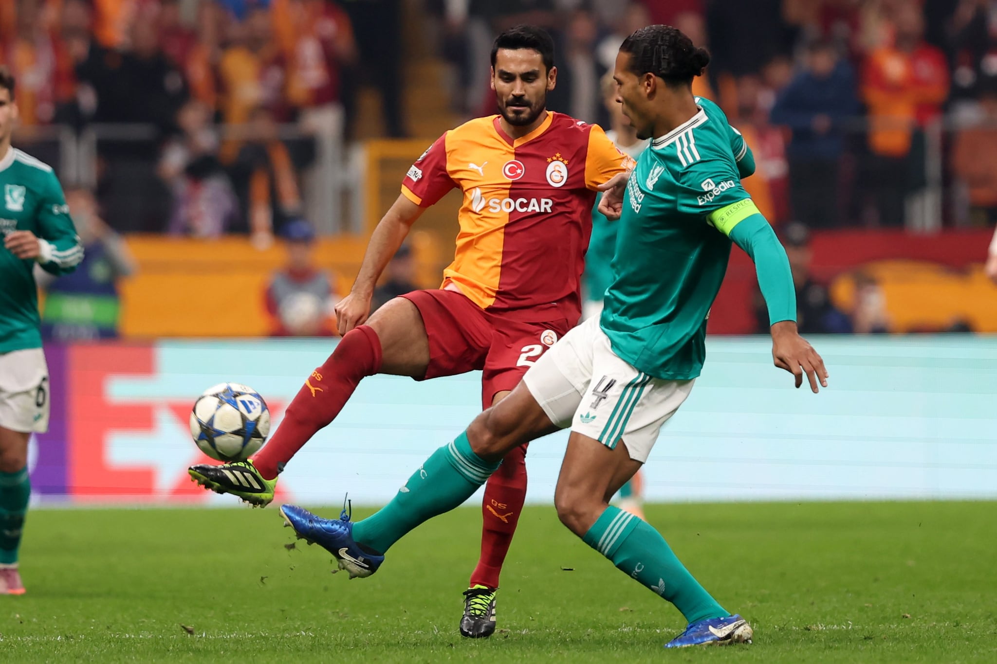 Gundogan in azione col Galatasaray.