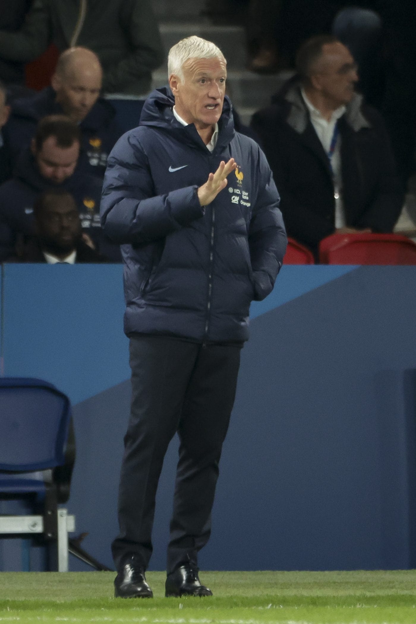 Deschamps predica calma in campo.