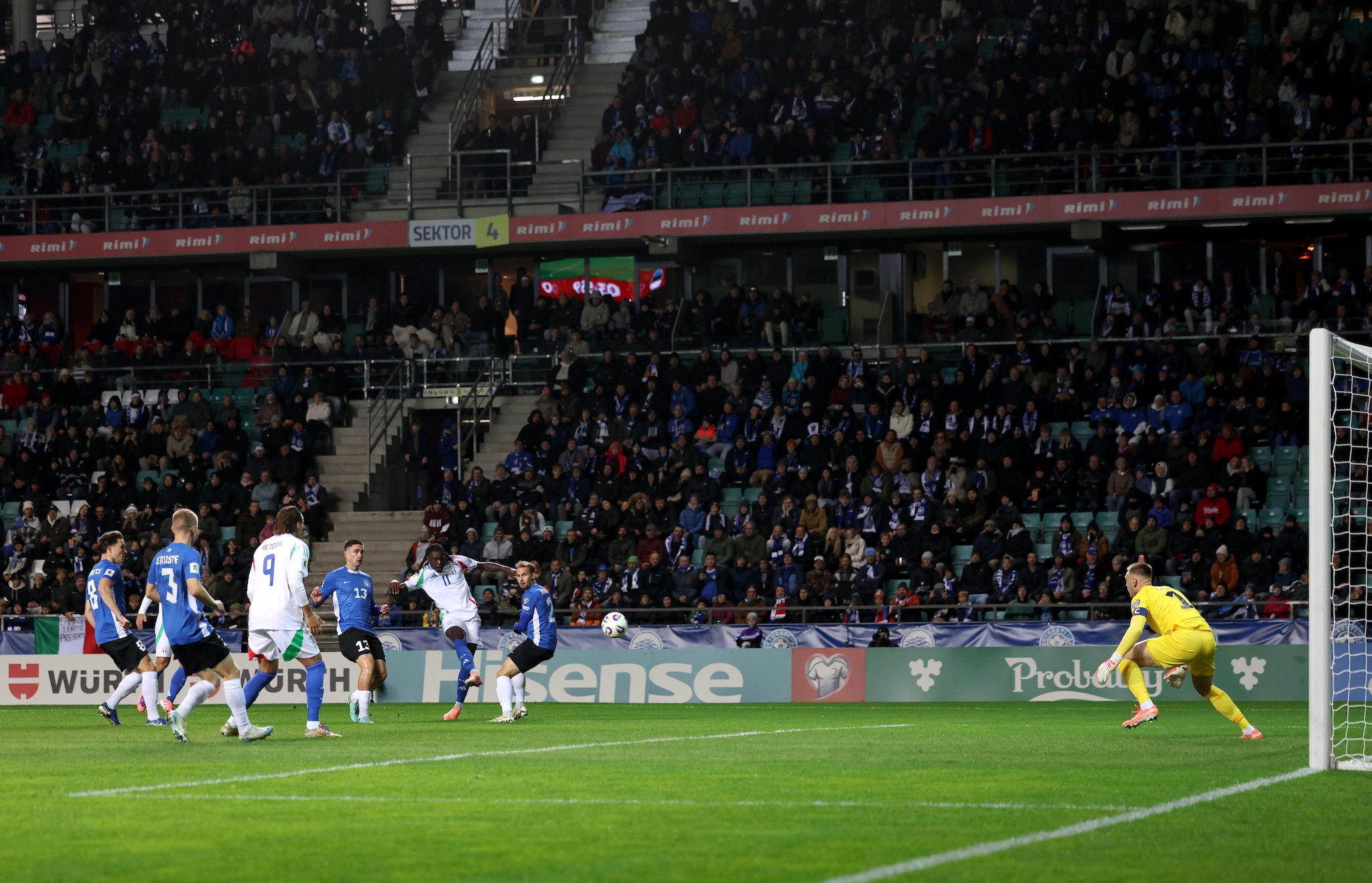 Il destro a giro di Kean per il momentaneo 0–1.