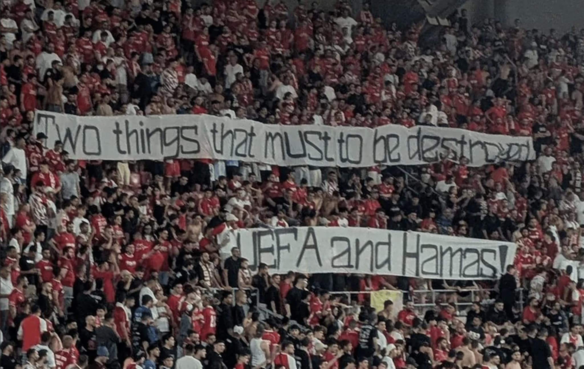 Striscione degli Ultras South dell’Hapoel Be’er Sheva.
