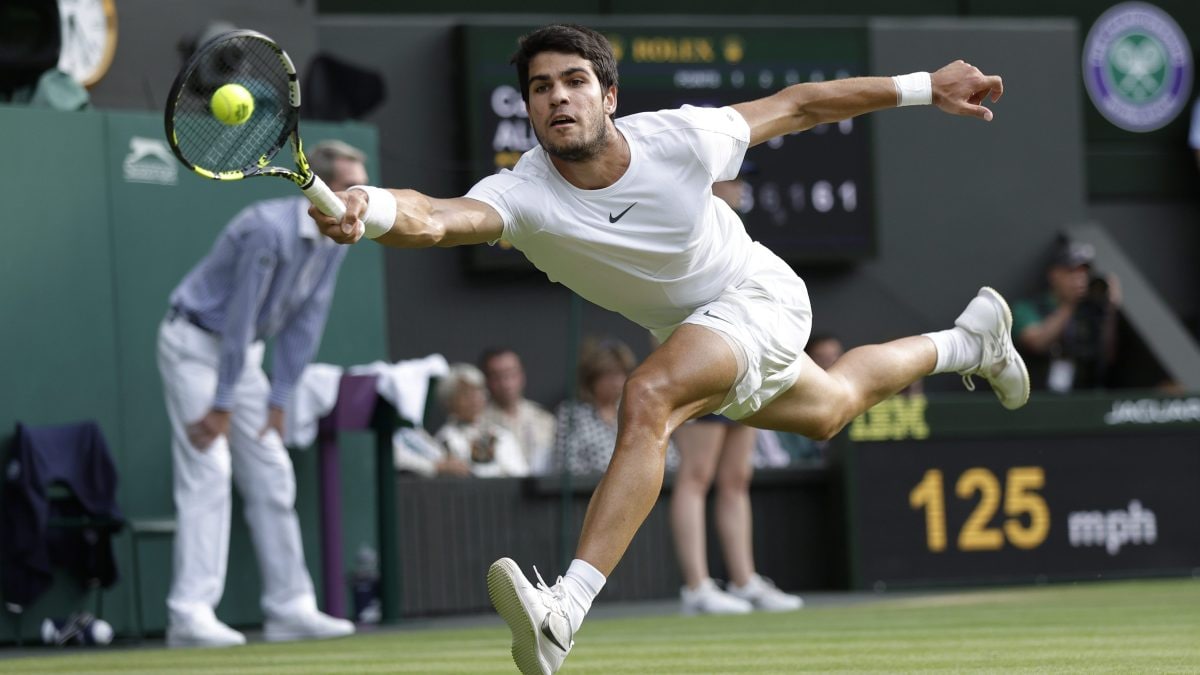 La racchetta con a quale Carlos Alcaraz ha vinto Wimbledon 2023 è tra gli oggetti da collezione più costosi.