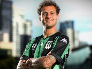 alessandro-diamanti-calciatore-oggi-cosa-fa-300x225.jpg