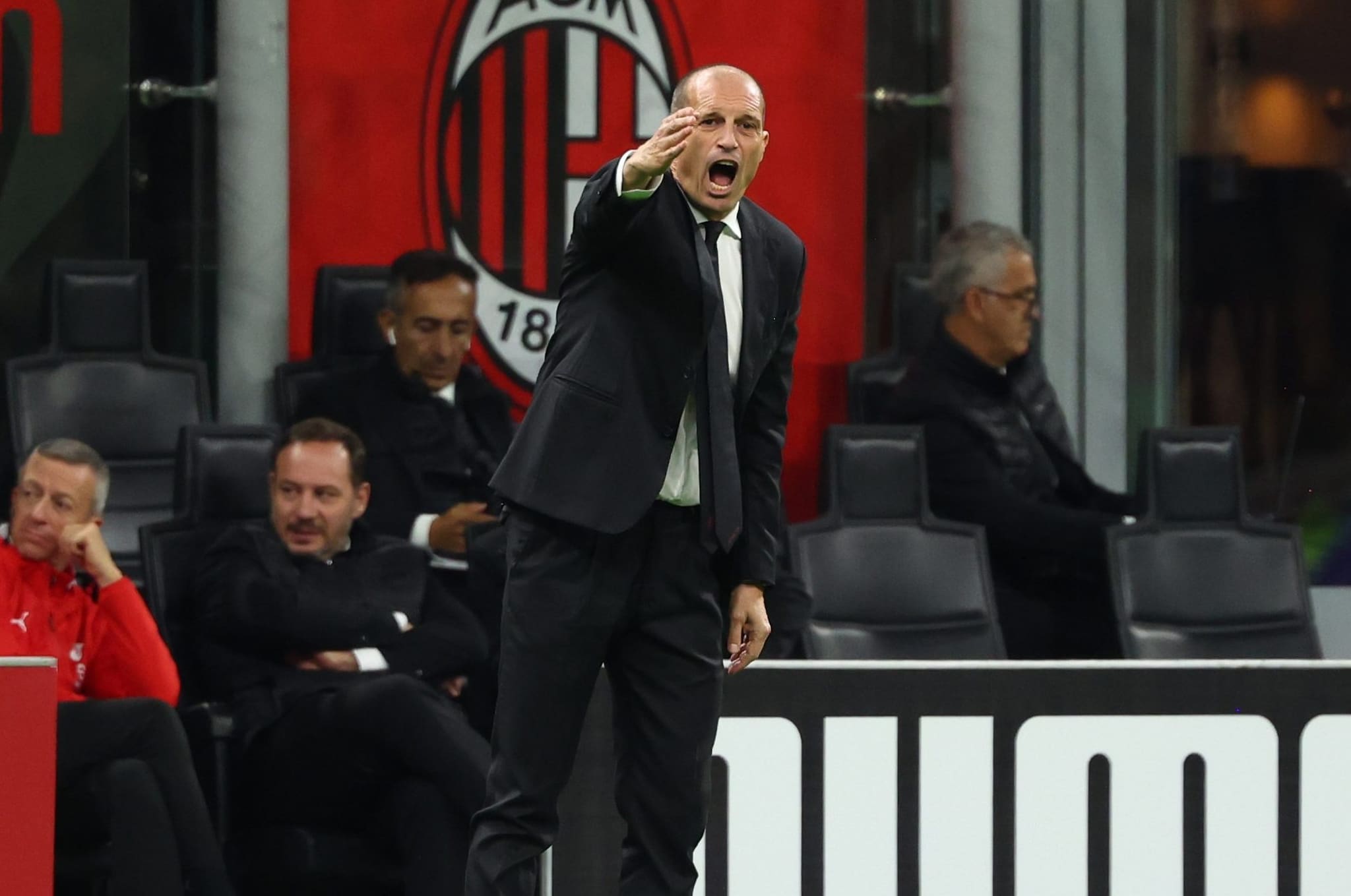 Max Allegri durante Milan–Pisa